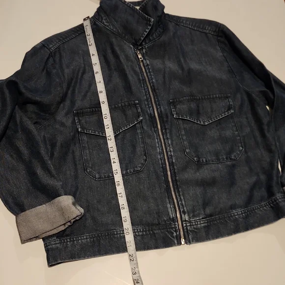 Evereve cloth & stone Flap Pocket Zipper Shacket In Horizonwash Medium - Picture 10 of 12